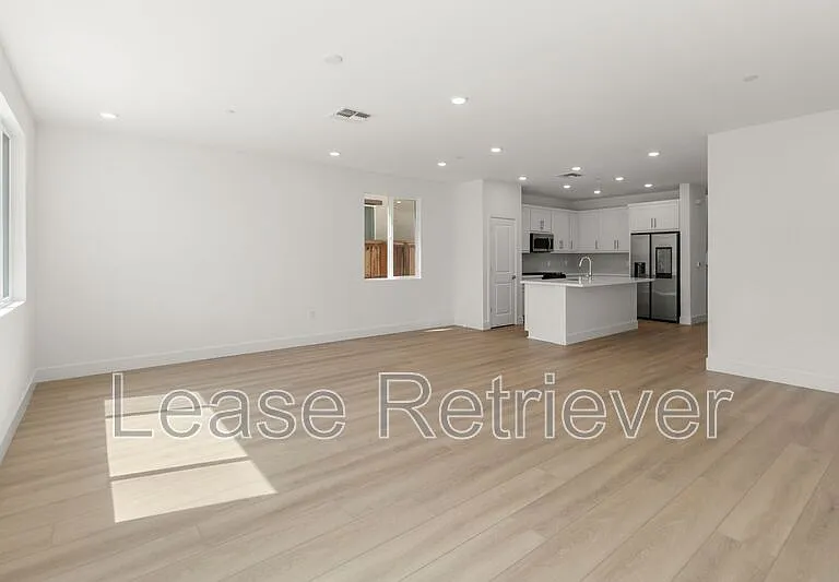 4748 Concordia Ave — Photo 4