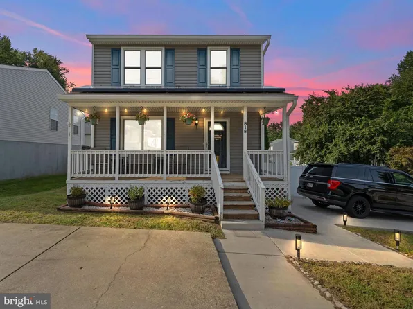 818 205th St, Pasadena, MD 21122