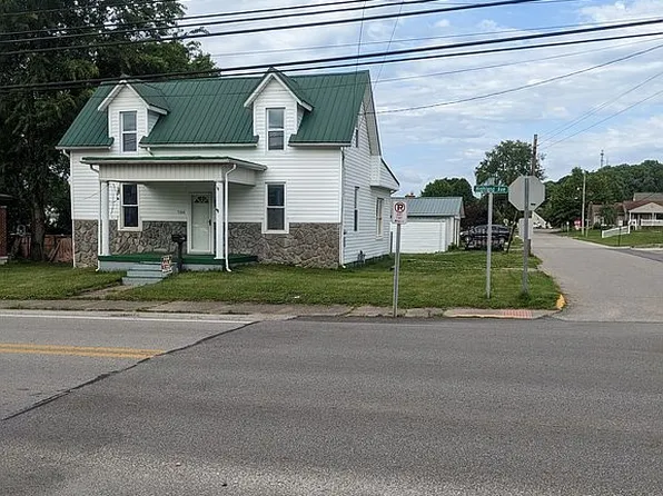 709 Highland Ave, Williamstown, WV 26187
