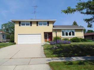 3207 N 13th St, Sheboygan, WI 53083
