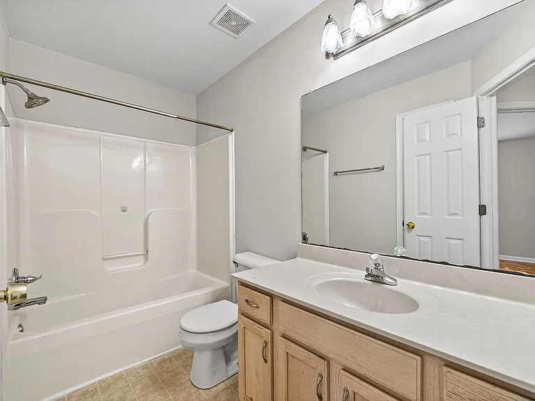 3865 Roscommon Way — Photo 19