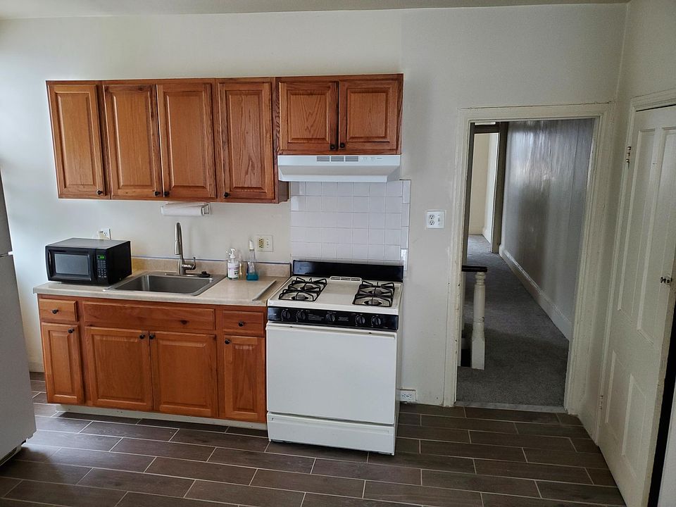 From kitchen hallway to Bedroom & Living Room