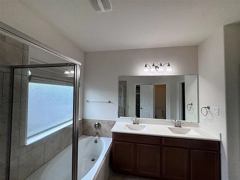 2605 Rough Berry Rd — Photo 36