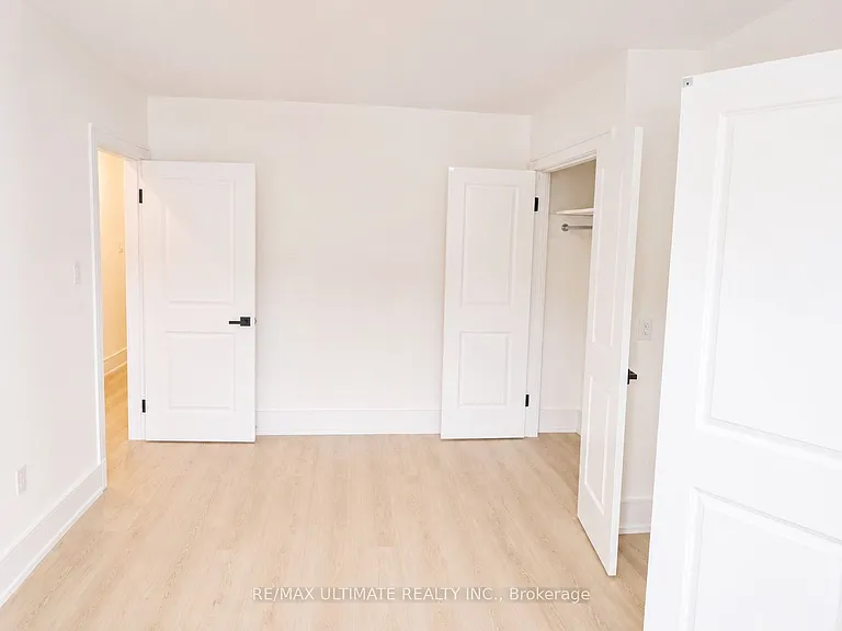 810 Bloor St W #200 — Photo 10