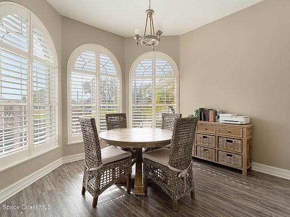 4th image of 2765 Fawn Lake Blvd