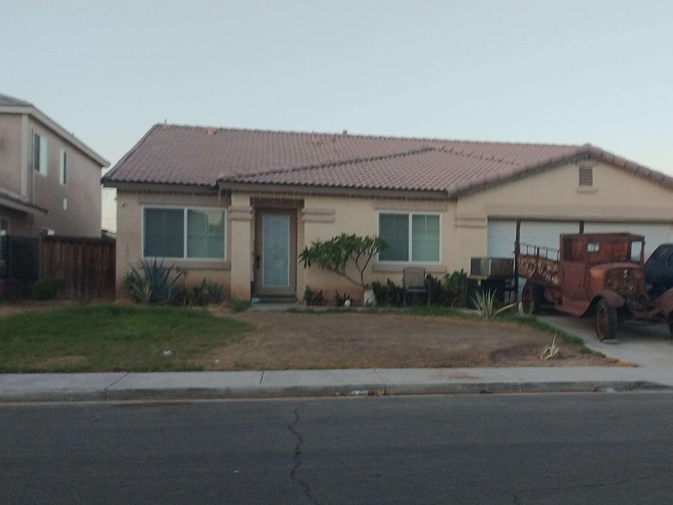 2nd image of 1064 F Herrera St