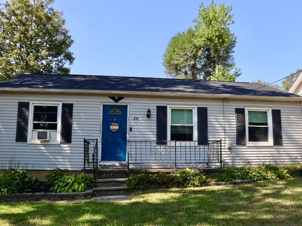 216 S Damascus St, Liberty Center, OH 43532