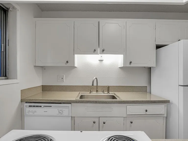 5920 SW Erickson Ave — Photo 11