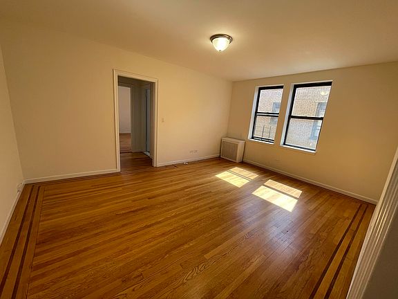 3rd image of 3121 29th St #6