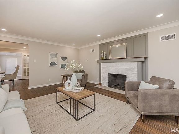 3rd image of 97 Hutchinson Rd