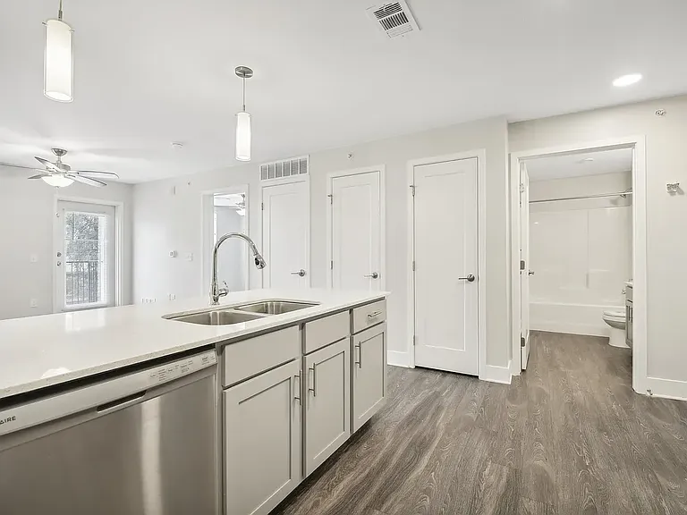 Residences at Hoffman — Photo 15
