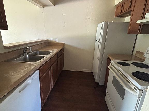 3rd image of 5705 E Texas St APT 84