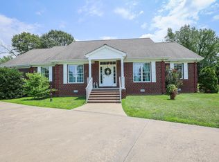 231 Matthew Dr, Paducah, KY 42001