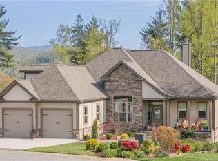 48 Ledgestone Dr, Fairview, NC 28730