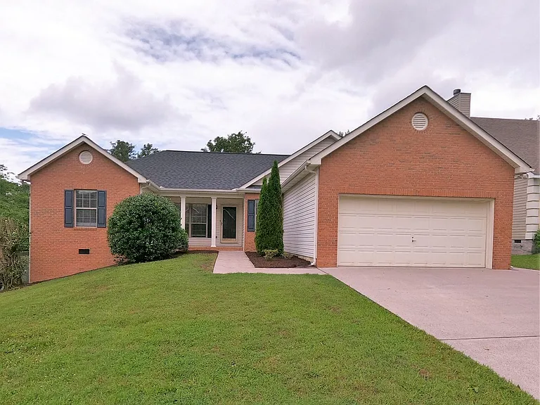 10025 Highgate Cir — Photo 1