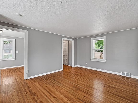 5th image of 5240 Dupont Ave N