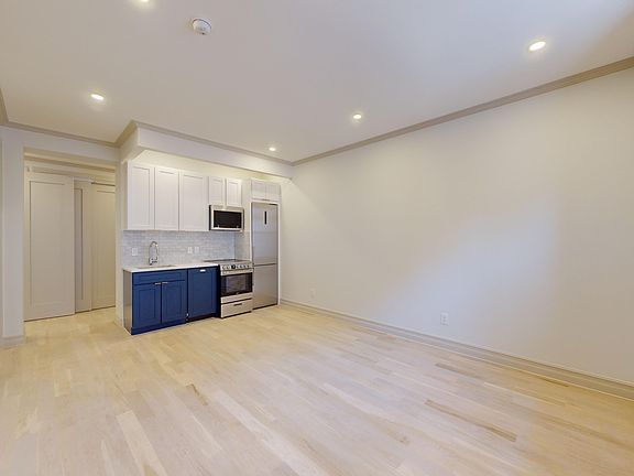 5th image of 250 W 91st St #4B