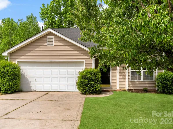 1457 Mandy Place Ct, Charlotte, NC 28216