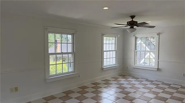 4 bed, 4.0 bath, 4011 sqft, $2,500 — Photo 4