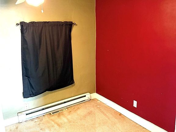 4th image of 101 N Main St