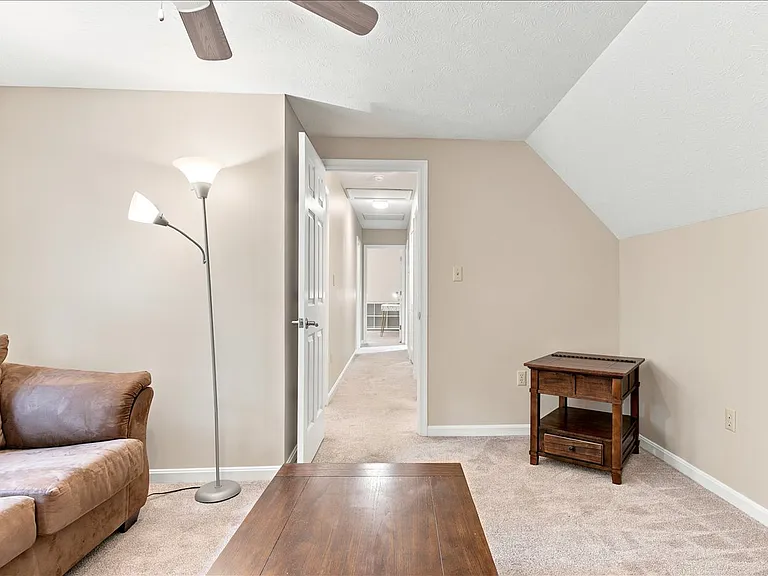111 Launchris Dr — Photo 112