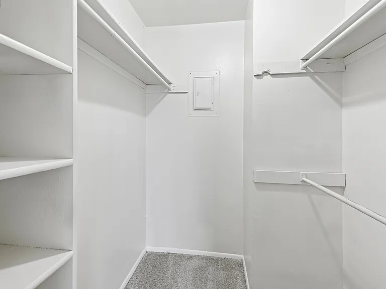 Westdale Pointe — Photo 21