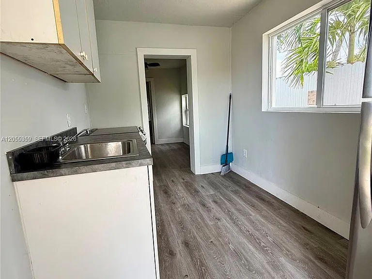 2237 Wilson St #C — Photo 15
