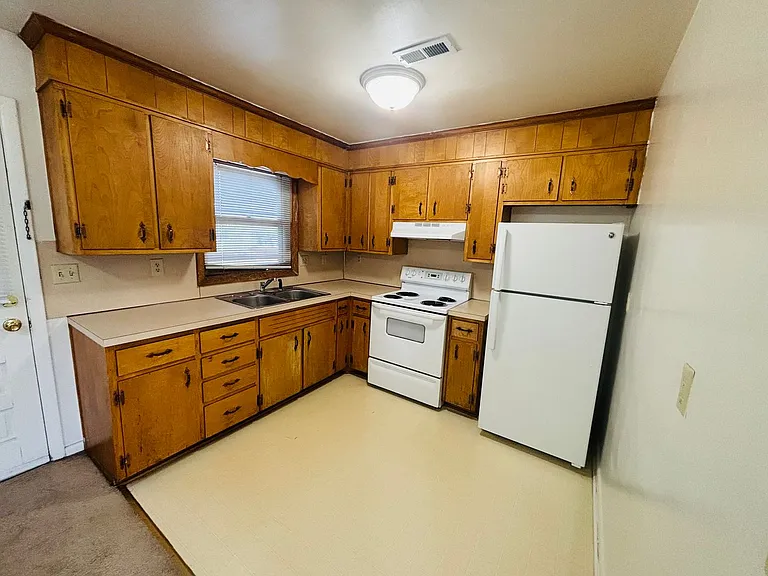 1407 Toms Creek Rd #8 — Photo 9