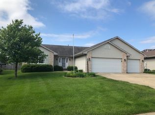 3907 Glenn Brooke Rd, Champaign, IL 61822