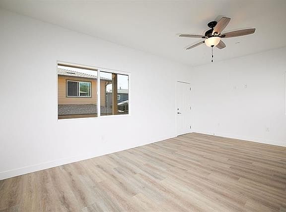 5th image of 238 N Indiana Ave #1