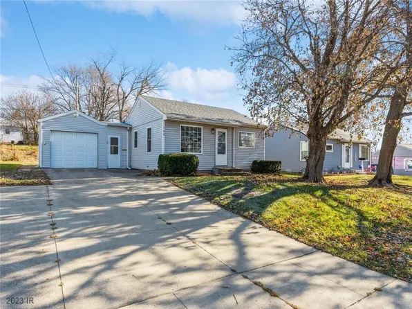 700 E 23rd St S, Newton, IA 50208