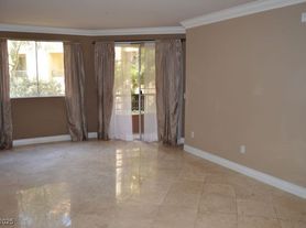 260 E Flamingo Rd