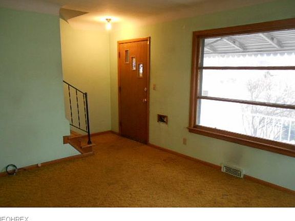 3rd image of 13313 Lorenzo Ave