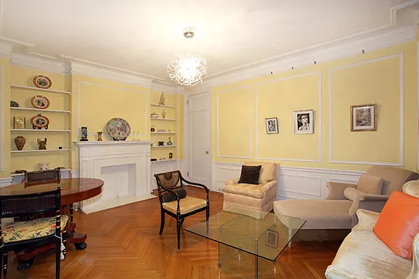 Sold by RE/MAX Town & Country | media 22