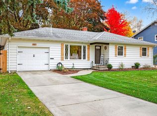 387 Lopas St, Menasha, WI 54952