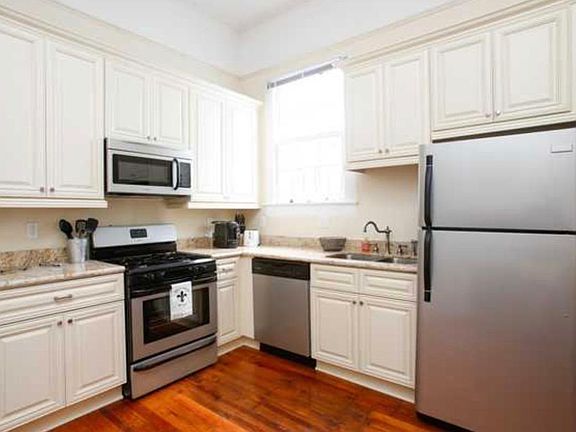 3rd image of 3351 Dumaine St