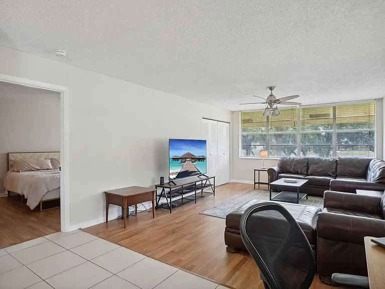 2825 SW 22nd Ave #201 — Photo 21