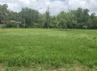 1205 Stowell St, Anahuac, TX 77514