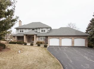 14 Lancelot Ln, Hawthorn Woods, IL 60047