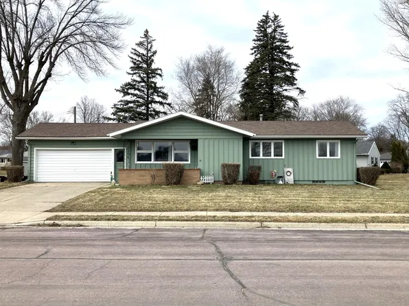1304 S State St, Fairmont, MN 56031