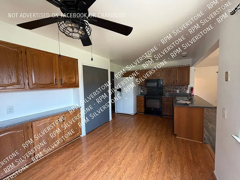 25965 Rose St — Photo 3