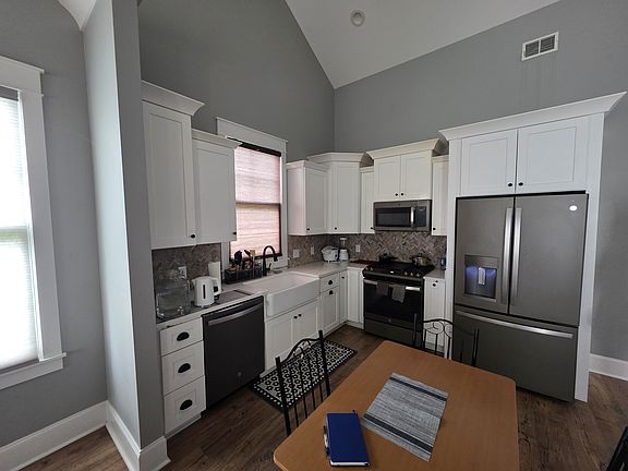 4th image of 107 Cottage Ln
