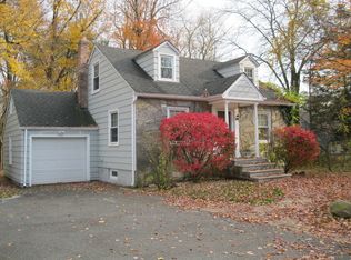 127 River Rd, East Hanover, NJ 07936