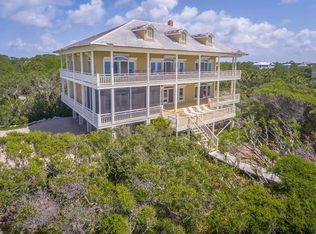 1552 Seaside Dr, Eastpoint, FL 32328