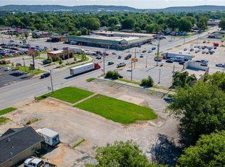 983 W Sunset Ave #11, Springdale, AR 72764