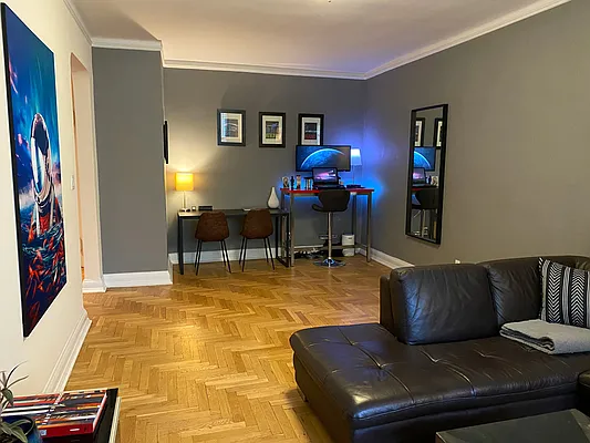 Rented by Emor Management Inc. | media 9