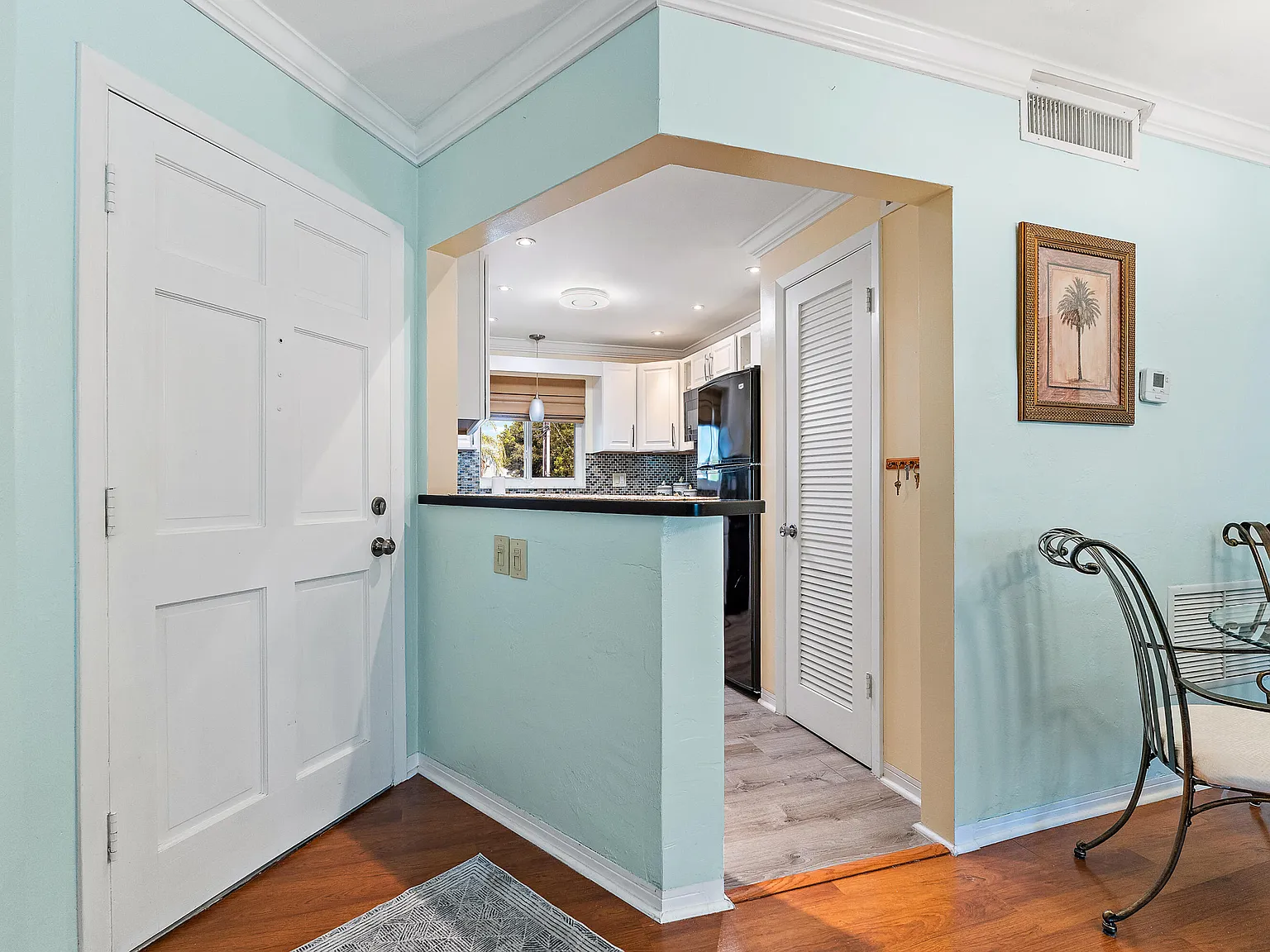 2 bed, 2.0 bath, 886 sqft, $2,150 — Photo 4