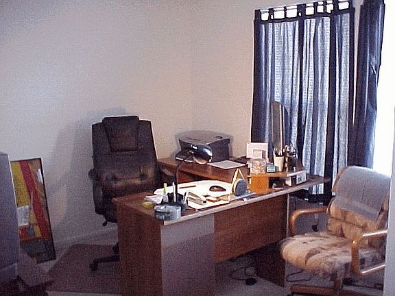 BEDROOM OR STUDY