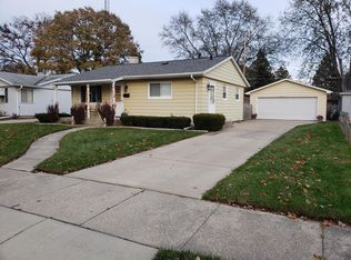 8439 20th Ave, Kenosha, WI 53143