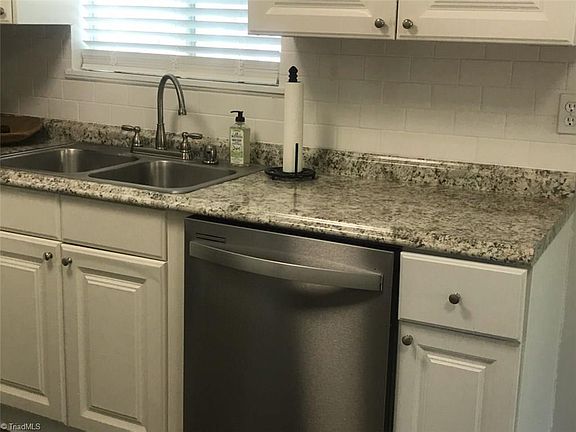 4th image of 311 Spicewood Dr